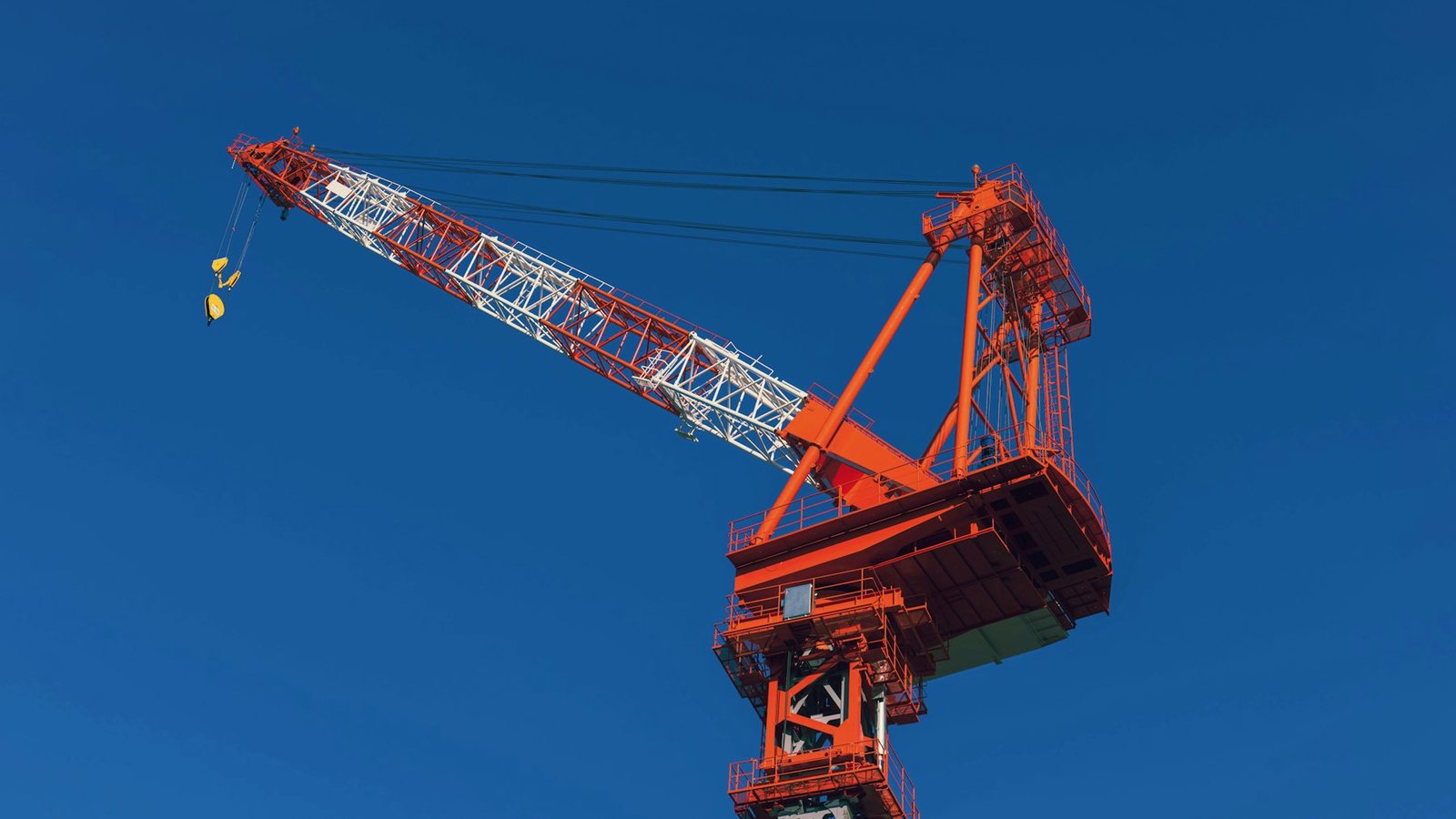 Ship-to-shore cranes